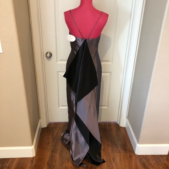 Wtoo Back Pleat Spaghetti Strap Purple Gown Dress - Picture 5 of 9